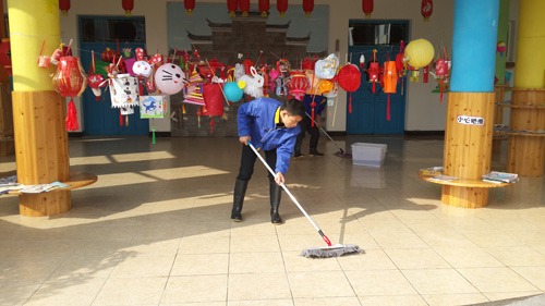 寧?？h前童鎮(zhèn)中心幼兒園防滑施工